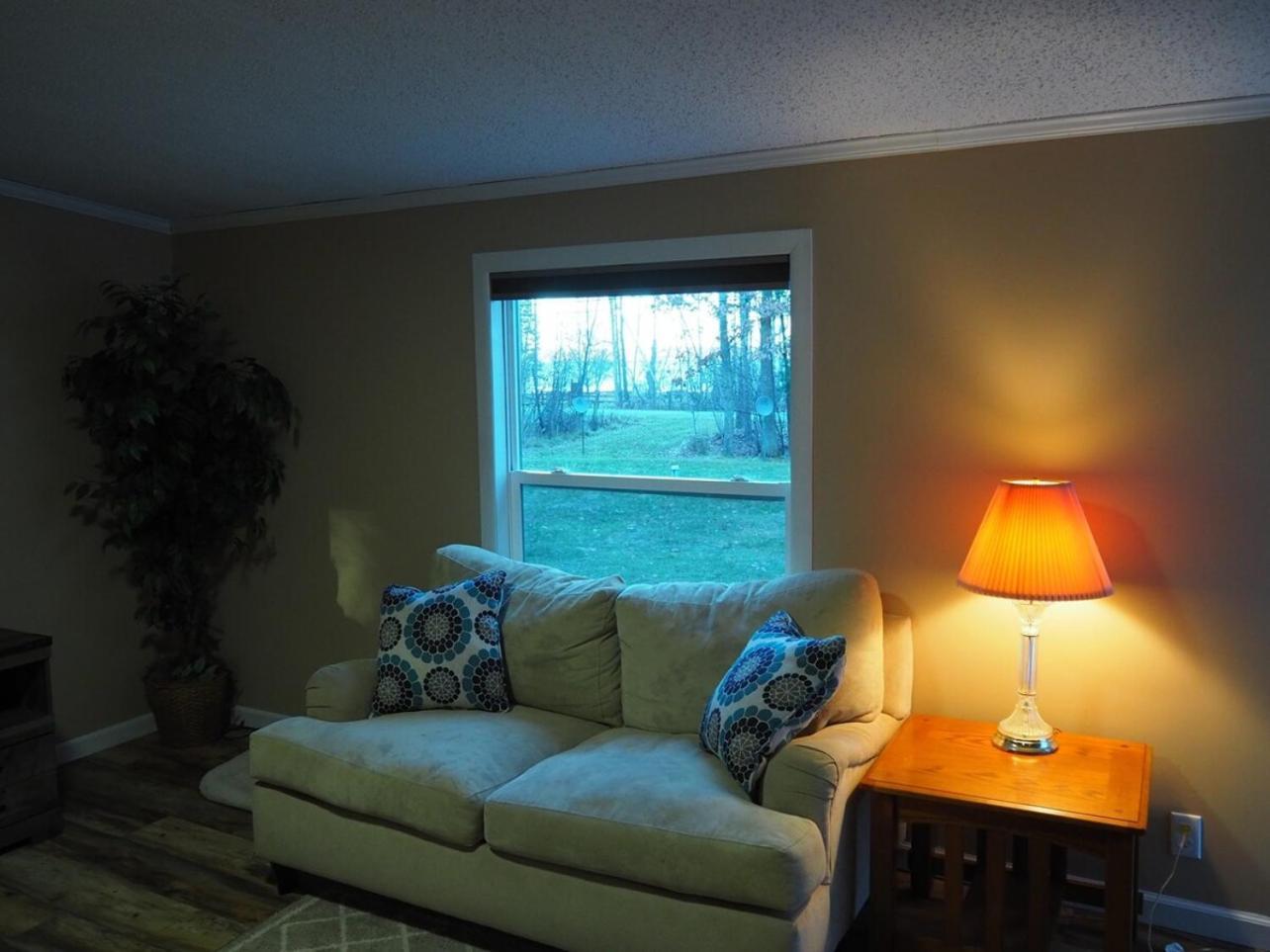 The Green Lake Getaway - Shared Lake Access! Interlochen ภายนอก รูปภาพ
