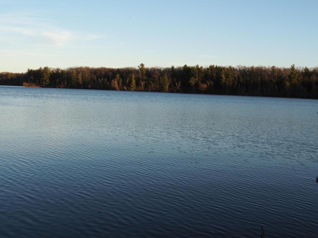 The Green Lake Getaway - Shared Lake Access! Interlochen ภายนอก รูปภาพ